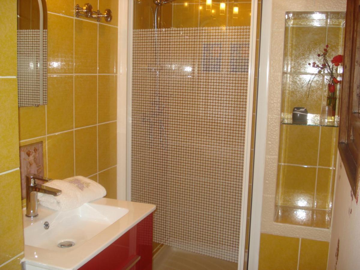 Locastillon Luaran gambar